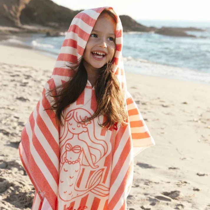 mermazing_poncho.webp